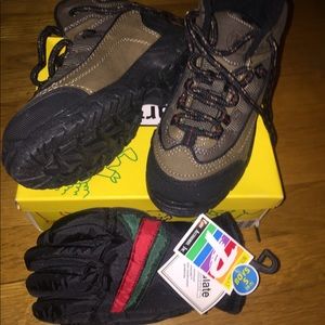 Boys Smartfit Boots and Thinsulate Gloves